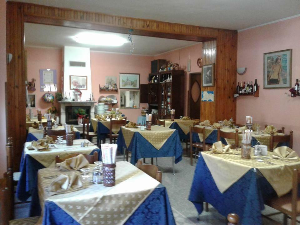 La Lucciola Albergo Ristorante Tagliacozzo Exterior photo